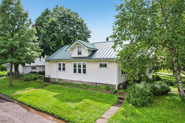 710 Wheelock Parkway W, Saint Paul, MN 55117