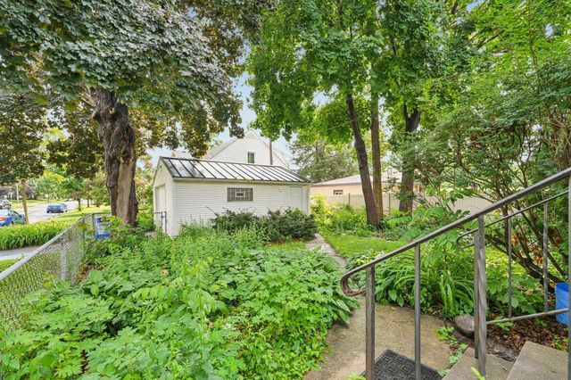 710 Wheelock Parkway W, Saint Paul, MN 55117