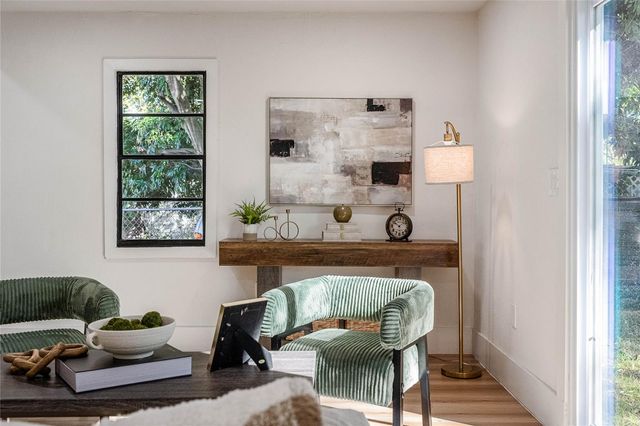 805 E CURTIS STREET, Tampa, FL 33603