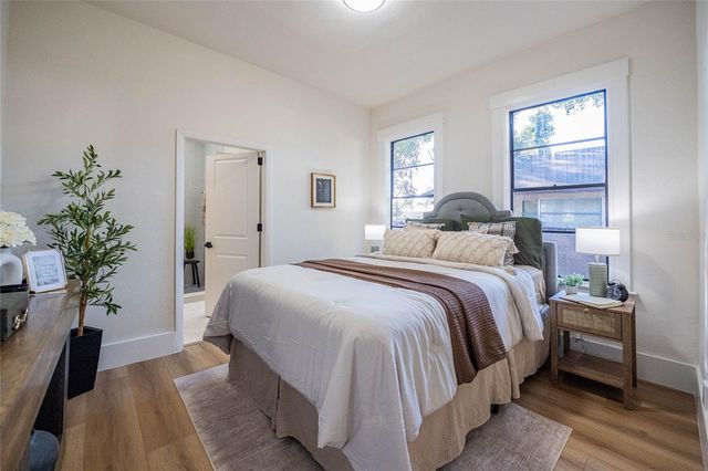 805 E CURTIS STREET, Tampa, FL 33603