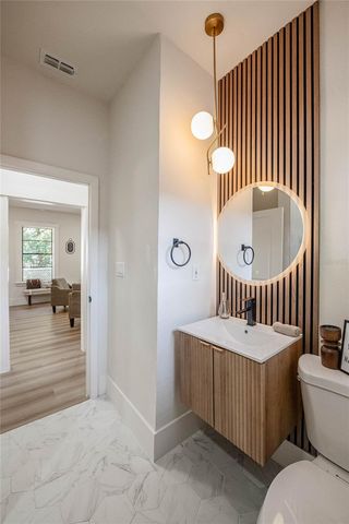 805 E CURTIS STREET, Tampa, FL 33603