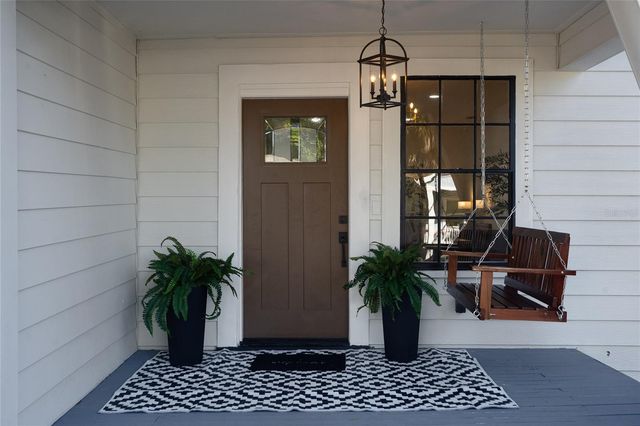 805 E CURTIS STREET, Tampa, FL 33603