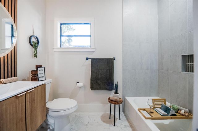 805 E CURTIS STREET, Tampa, FL 33603