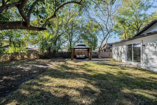 805 E CURTIS STREET, Tampa, FL 33603