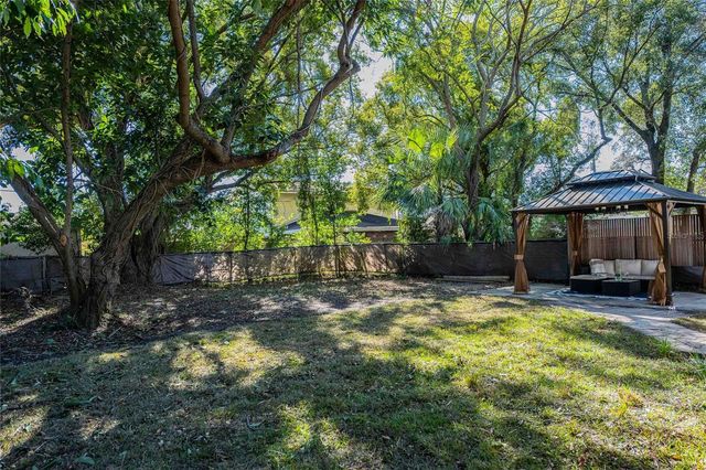 805 E CURTIS STREET, Tampa, FL 33603