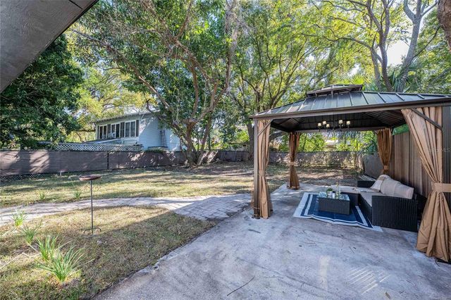 805 E CURTIS STREET, Tampa, FL 33603