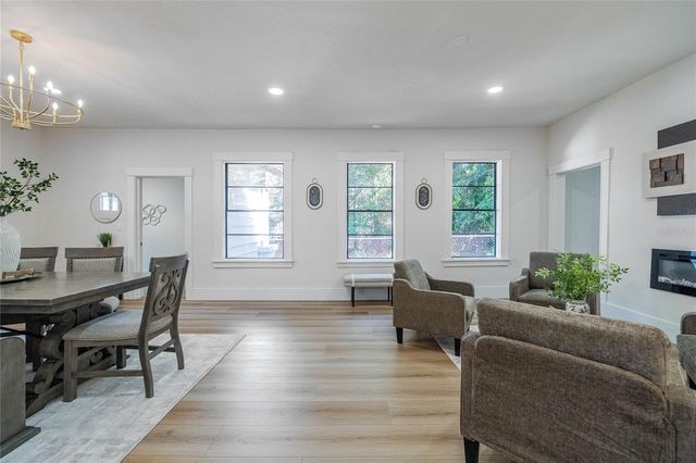 805 E CURTIS STREET, Tampa, FL 33603