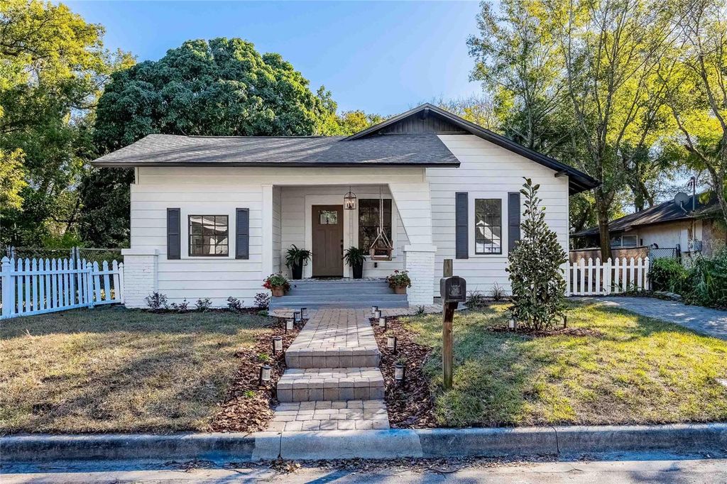 805 E CURTIS STREET, Tampa, FL 33603