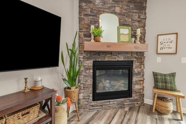 10852 Harbor Lane N, Maple Grove, MN 55369