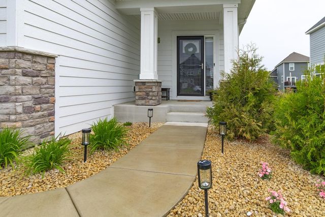 10852 Harbor Lane N, Maple Grove, MN 55369