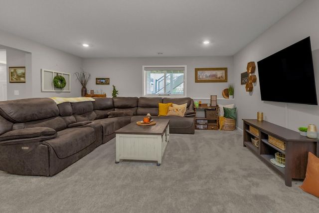 10852 Harbor Lane N, Maple Grove, MN 55369