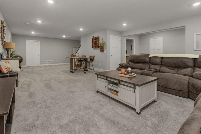 10852 Harbor Lane N, Maple Grove, MN 55369