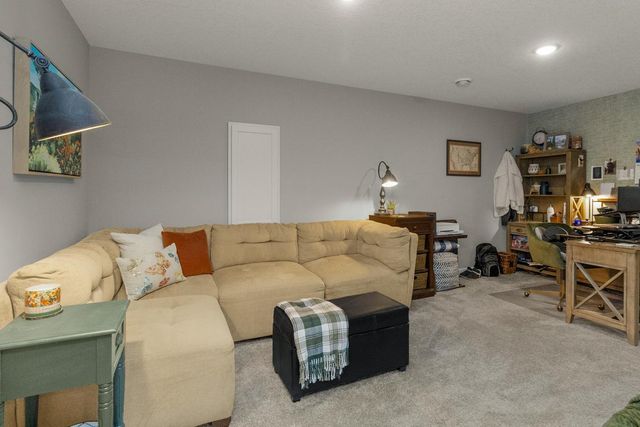 10852 Harbor Lane N, Maple Grove, MN 55369