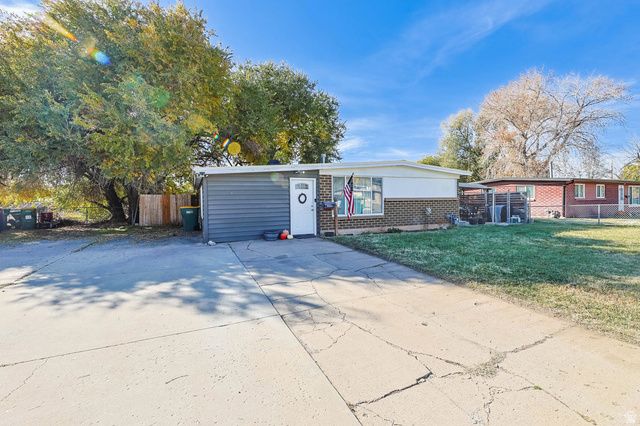 392 N ANN ST, Clearfield, UT 84015