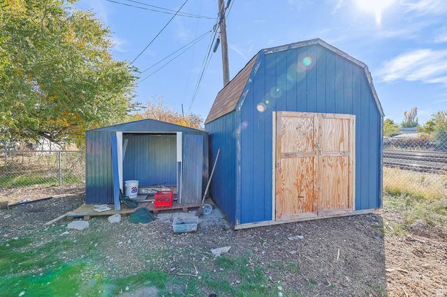 392 N ANN ST, Clearfield, UT 84015