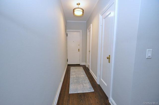 143 Garth Road 4P, Scarsdale, NY 10583