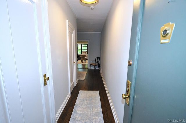 143 Garth Road 4P, Scarsdale, NY 10583
