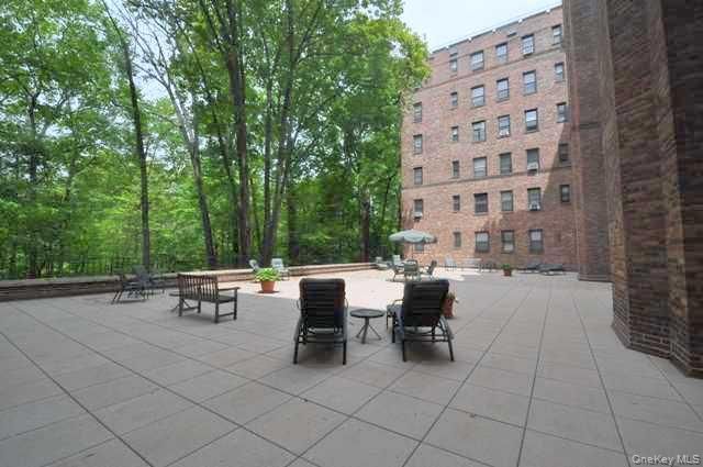 143 Garth Road 4P, Scarsdale, NY 10583