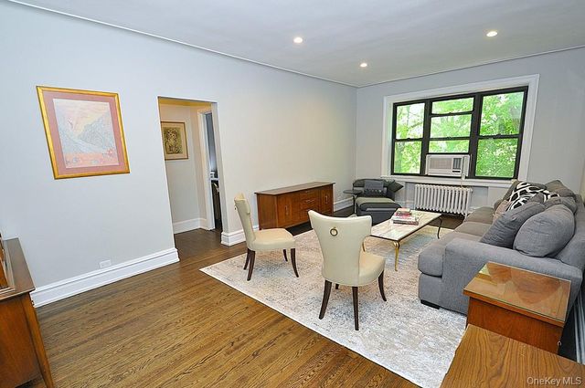 143 Garth Road 4P, Scarsdale, NY 10583