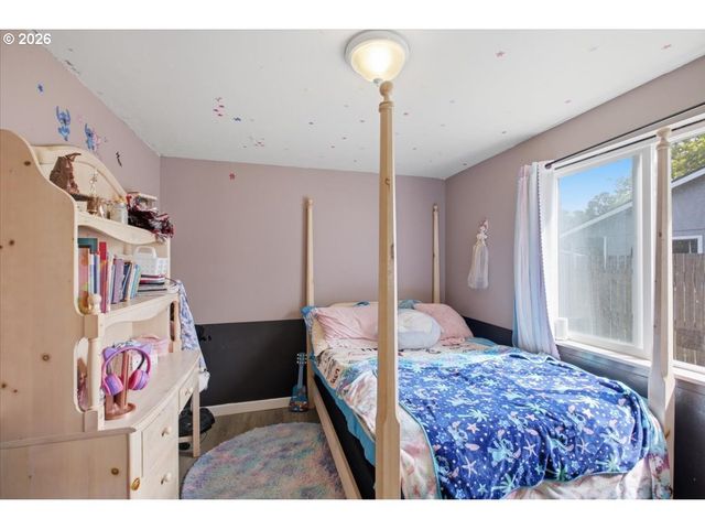 1023 JOSEPHINE St E, Monmouth, OR 97361