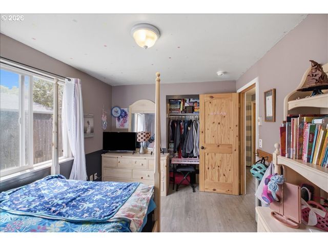 1023 JOSEPHINE St E, Monmouth, OR 97361
