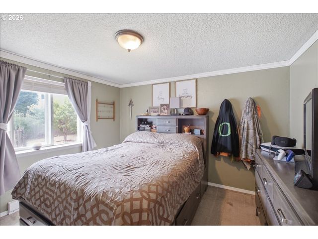1023 JOSEPHINE St E, Monmouth, OR 97361