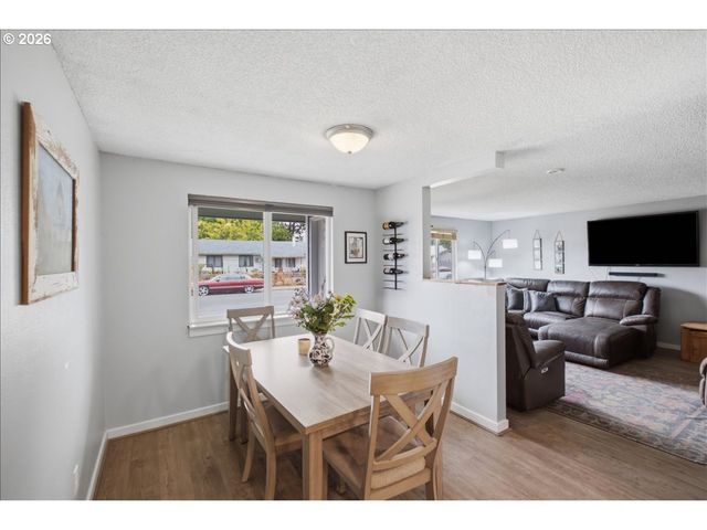 1023 JOSEPHINE St E, Monmouth, OR 97361