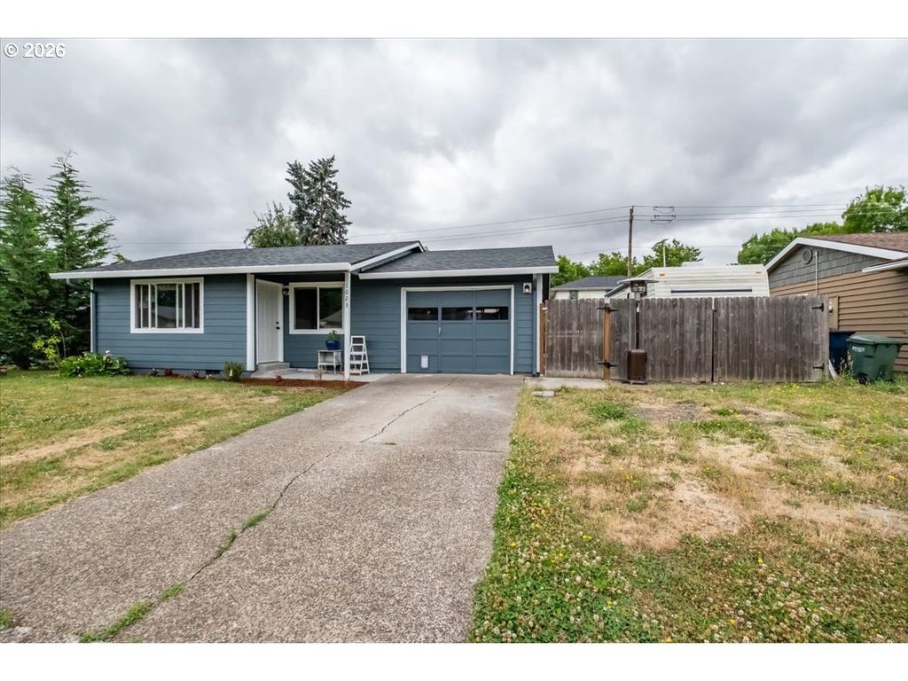 1023 JOSEPHINE St E, Monmouth, OR 97361