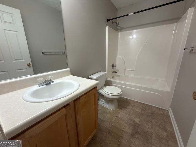 4368 Gray Raptor Circle, Snellville, GA 30039