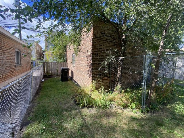 8036 S Dobson Avenue, Chicago, IL 60619
