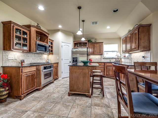 9501 N 95th East Court, Owasso, OK 74055