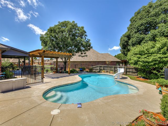 9501 N 95th East Court, Owasso, OK 74055