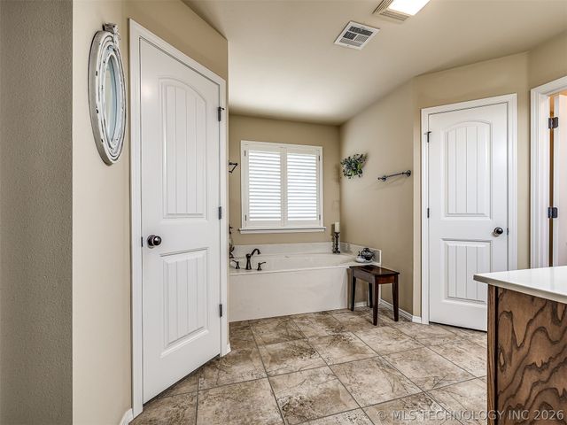 9501 N 95th East Court, Owasso, OK 74055