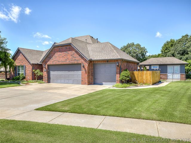 9501 N 95th East Court, Owasso, OK 74055