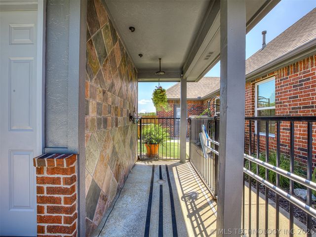 9501 N 95th East Court, Owasso, OK 74055
