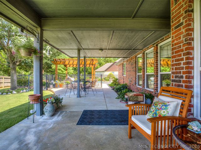 9501 N 95th East Court, Owasso, OK 74055