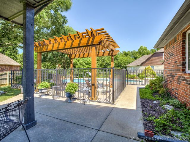 9501 N 95th East Court, Owasso, OK 74055