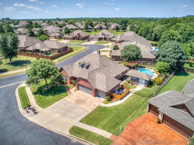 9501 N 95th East Court, Owasso, OK 74055