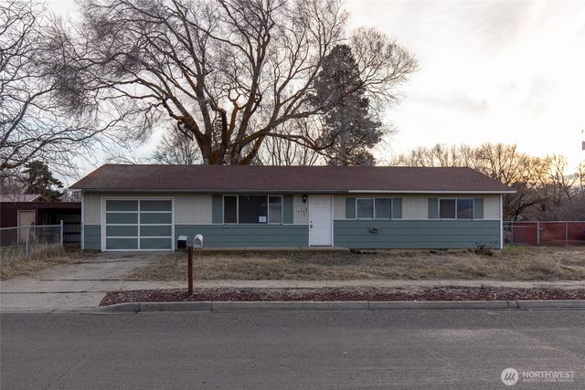 1308 E 15th Avenue, Ellensburg, WA 98926