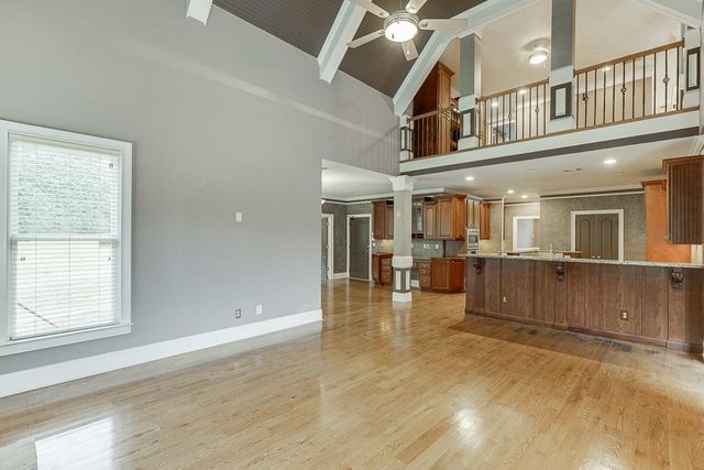 940 Chateau Forest Road, Hoschton, GA 30548