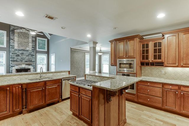 940 Chateau Forest Road, Hoschton, GA 30548