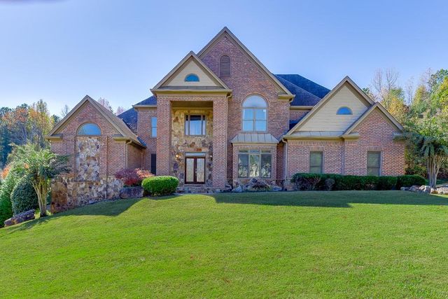 940 Chateau Forest Road, Hoschton, GA 30548