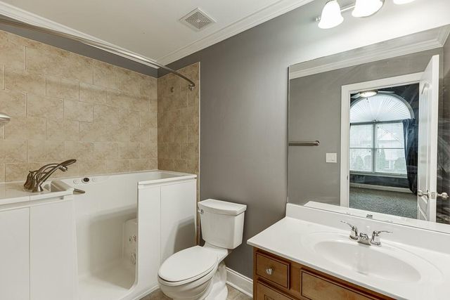 940 Chateau Forest Road, Hoschton, GA 30548