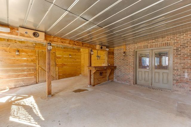 940 Chateau Forest Road, Hoschton, GA 30548