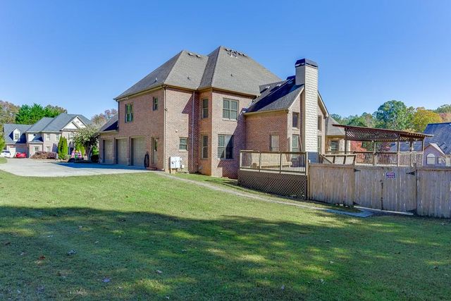 940 Chateau Forest Road, Hoschton, GA 30548