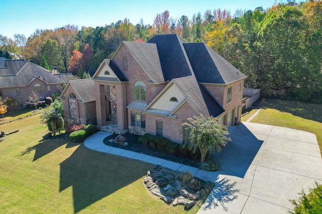 940 Chateau Forest Road, Hoschton, GA 30548