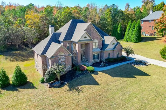 940 Chateau Forest Road, Hoschton, GA 30548