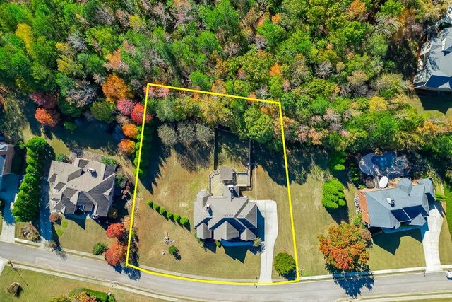 940 Chateau Forest Road, Hoschton, GA 30548