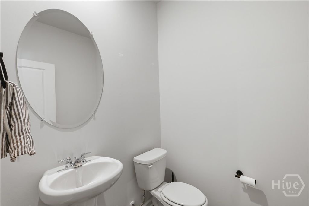 Image 16 of property listing at 38 Shade Tree Drive, Richmond Hill, GA 31324