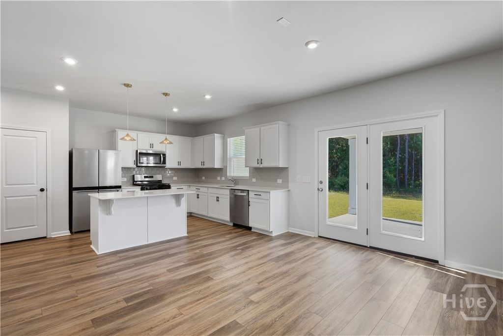 Image 5 of property listing at 38 Shade Tree Drive, Richmond Hill, GA 31324